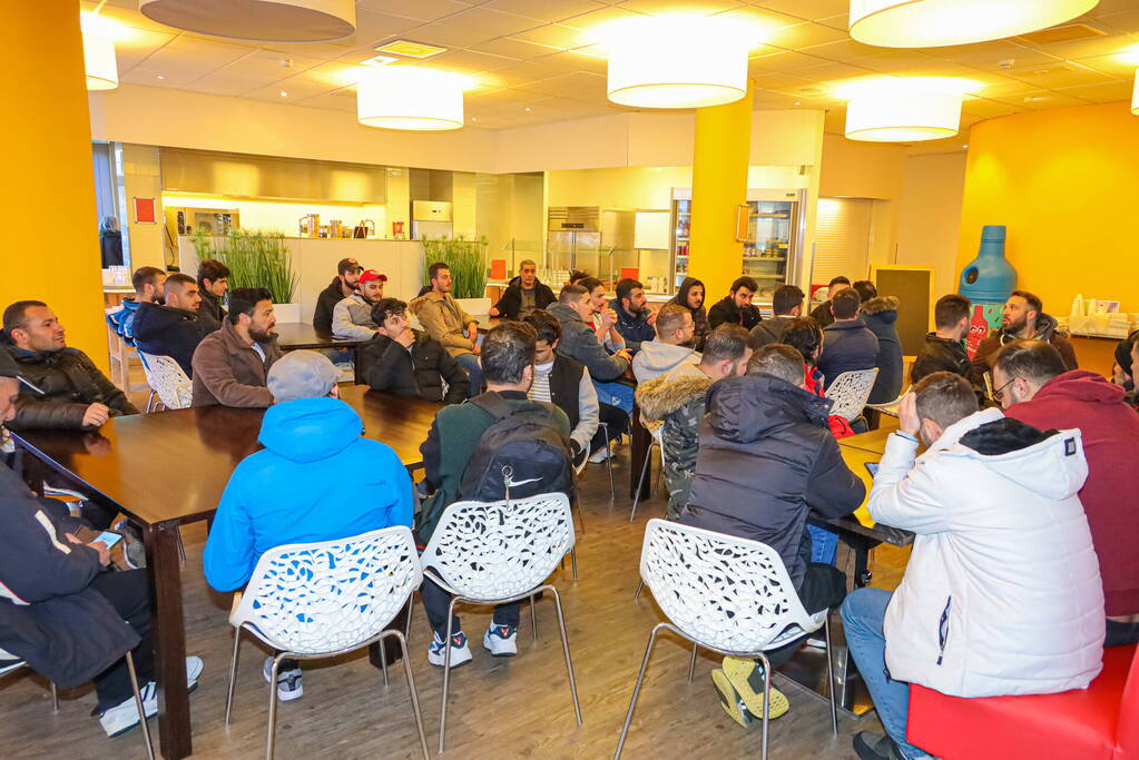 Asielzoekers demonstreren Voor betere omstandigheden