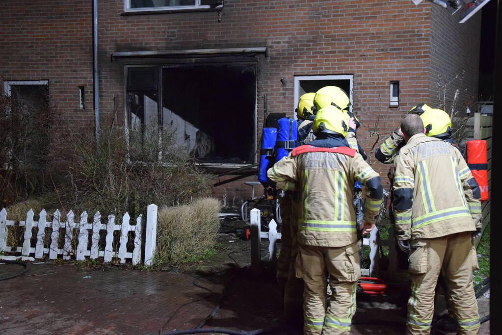 Uitslaande brand in woning waar eerder vrouw werd overgoten met zuur