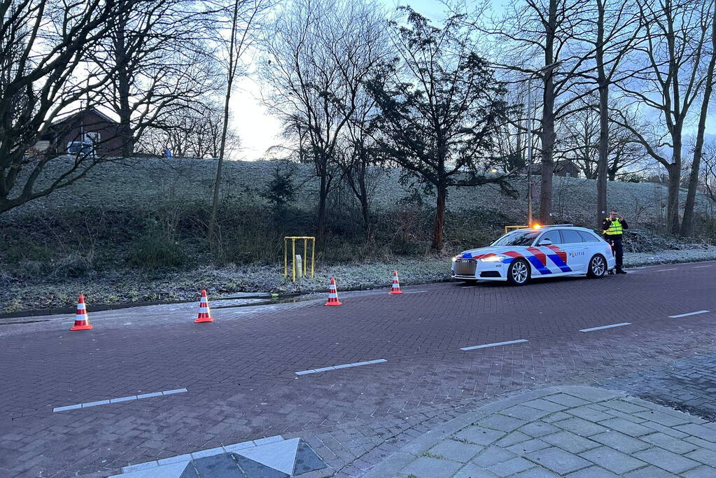 Fietser met spoed naar ziekenhuis gebracht