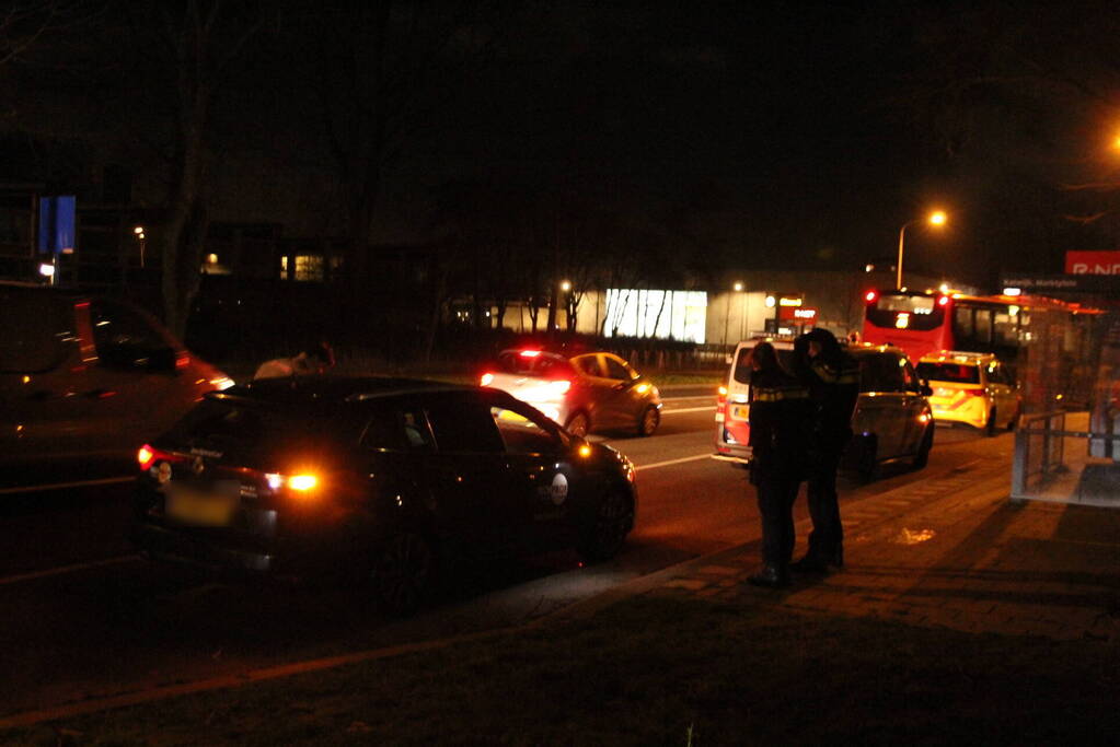 Betrokkene verlaat aanrijding met auto's
