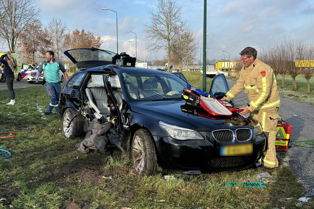Drie personenwagens betrokken bij zware aanrijding