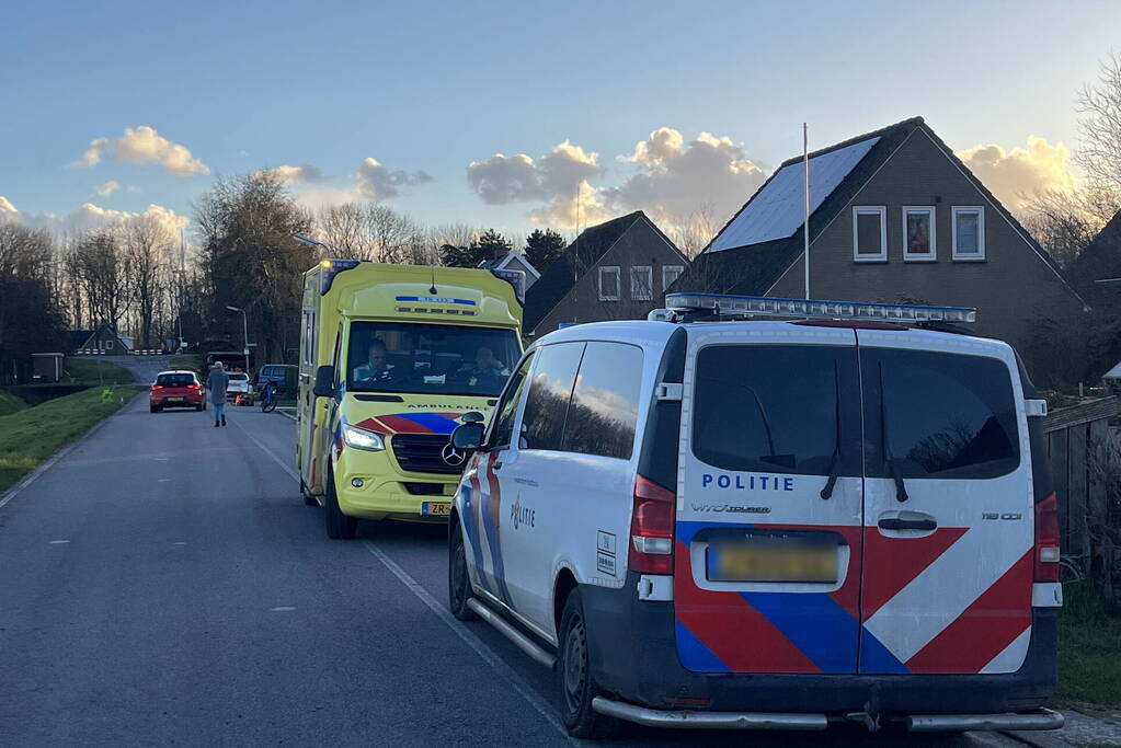 Auto raakt van de weg belandt in sloot
