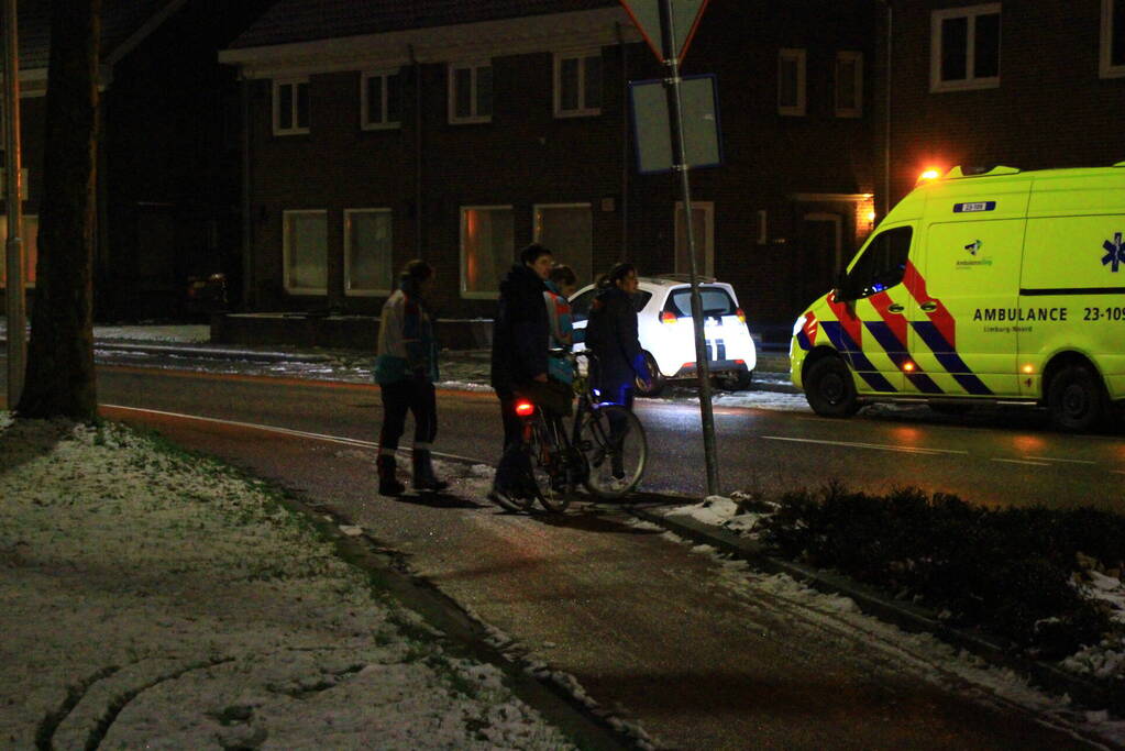 Fietser gewond na val op glad fietspad