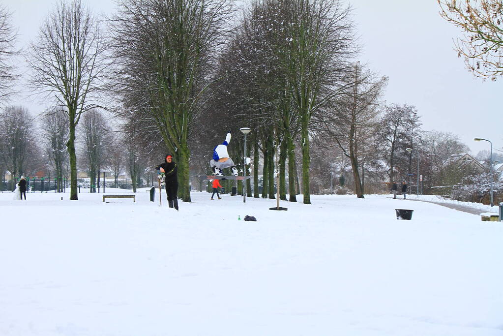 Winters weer zorgt voor sneeuwpret in Weert