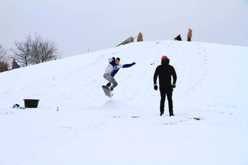 Winters weer zorgt voor sneeuwpret in Weert