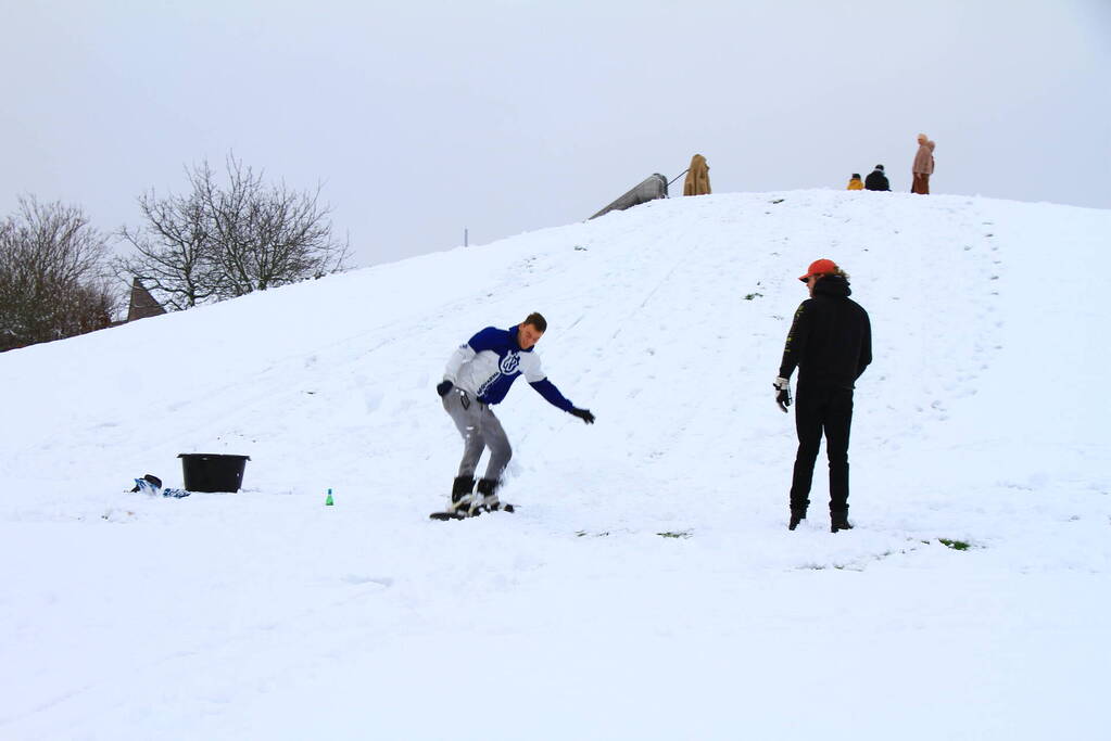 Winters weer zorgt voor sneeuwpret in Weert