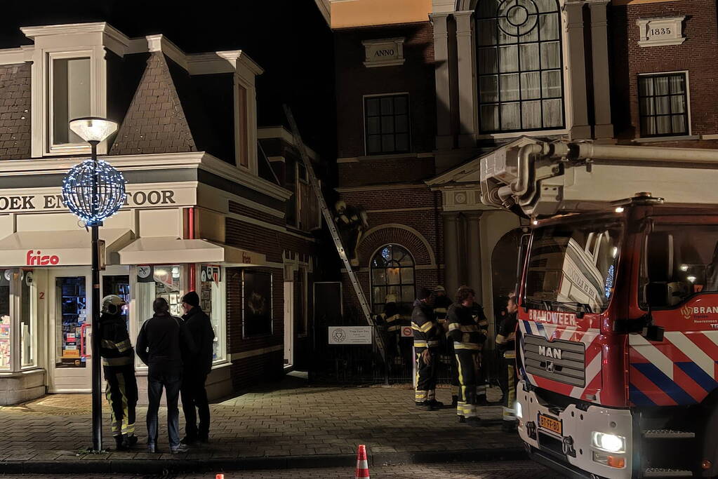 Brandweer ingezet voor mogelijke schoorsteenbrand