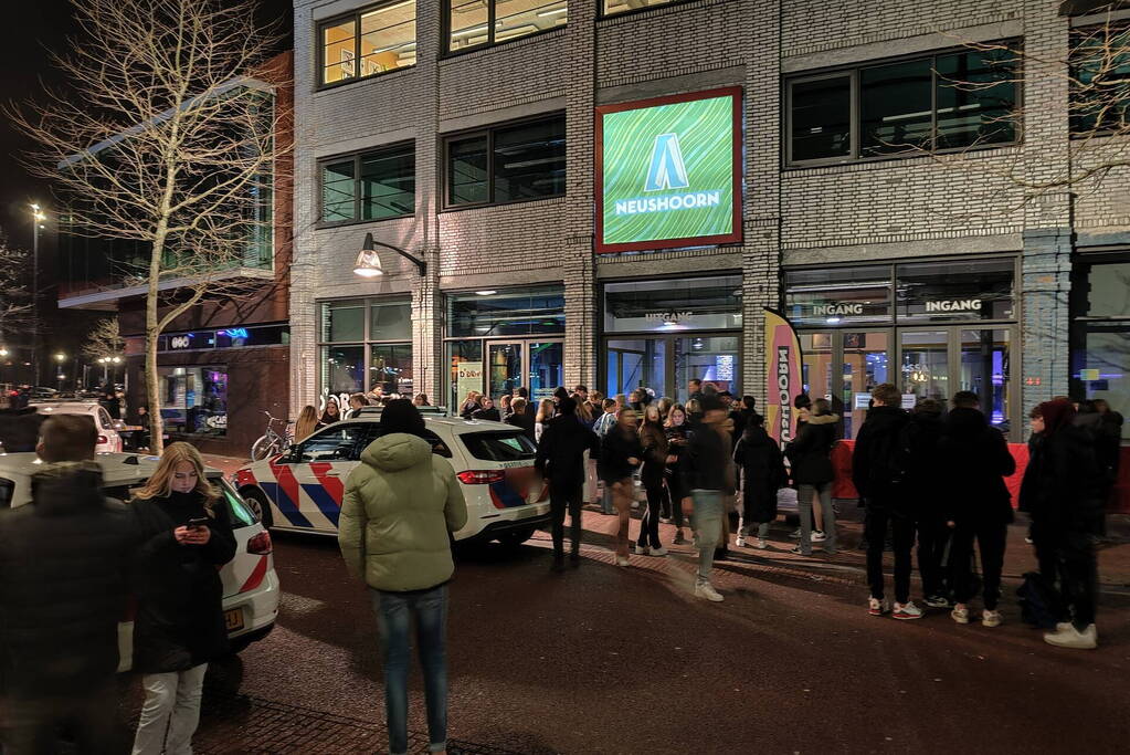 Flinke politie-inzet bij ongeregeldheden