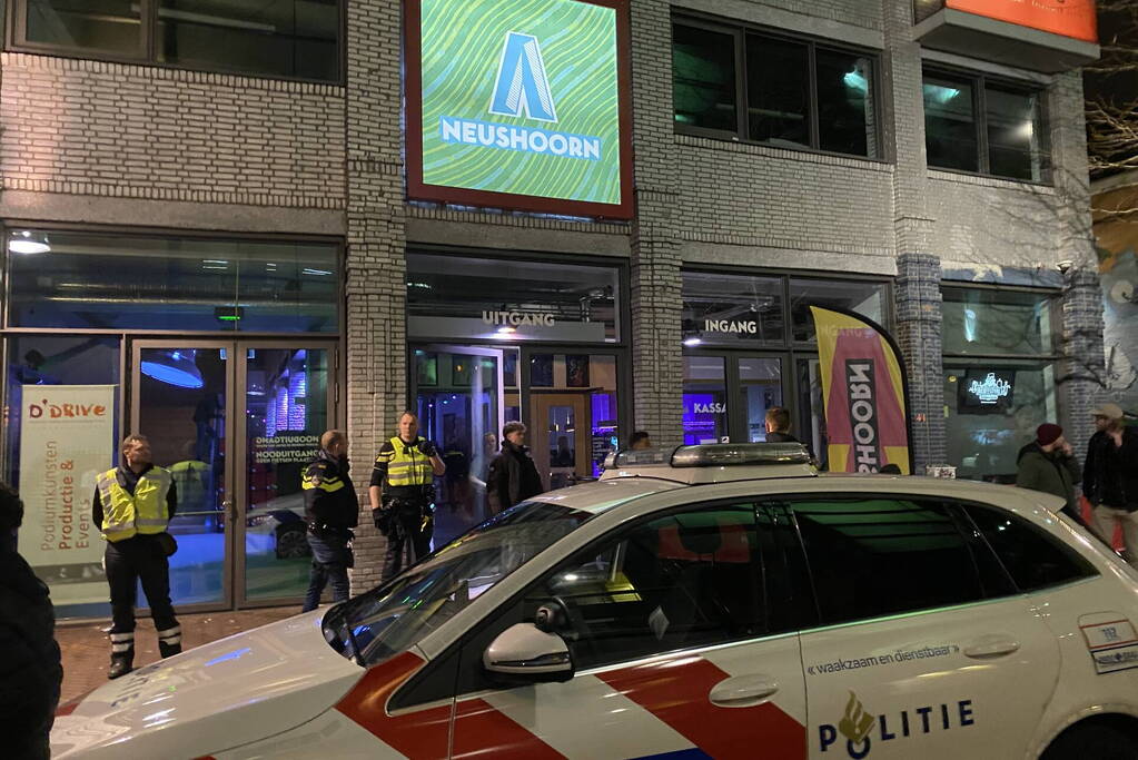 Flinke politie-inzet bij ongeregeldheden