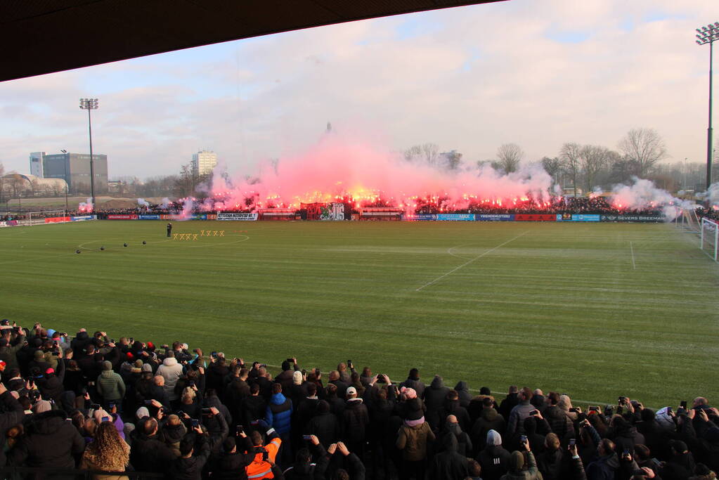Honderden supporters bij training klassieker