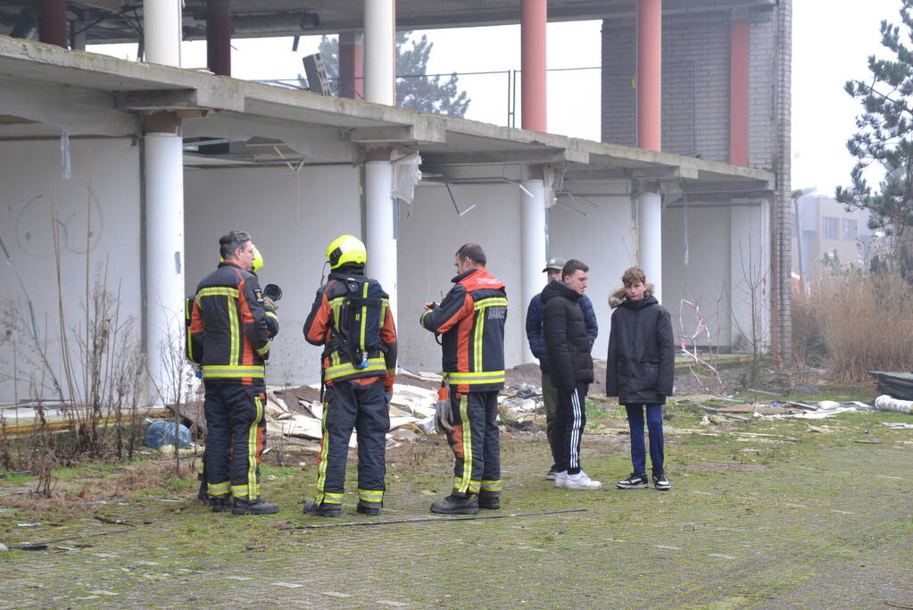 Kleine brand bij slooppand