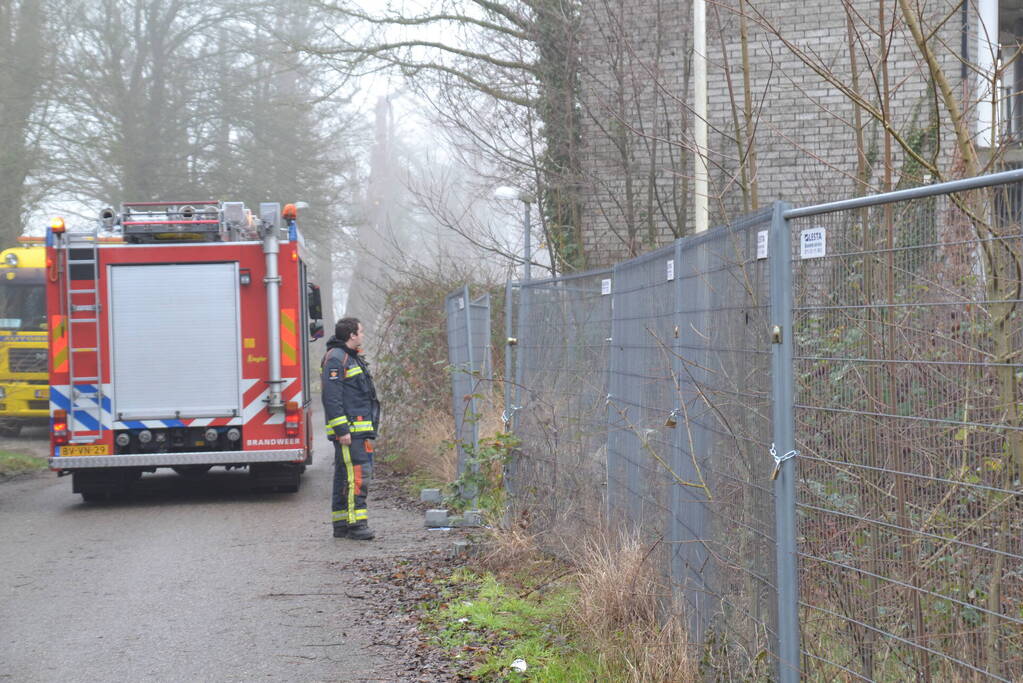 Kleine brand bij slooppand