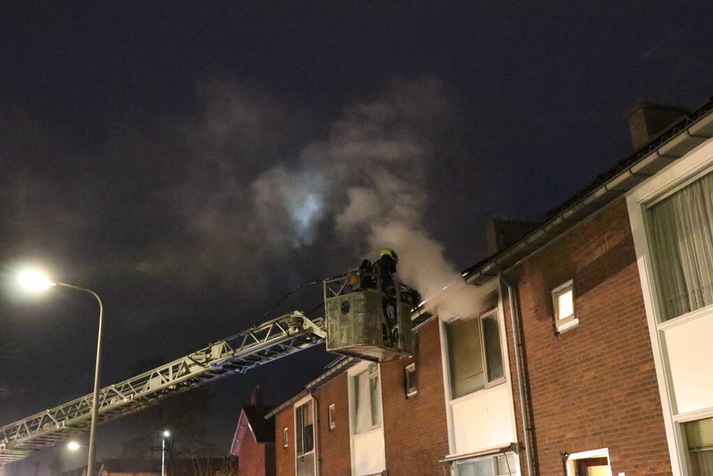 Twee gewonden bij woningbrand