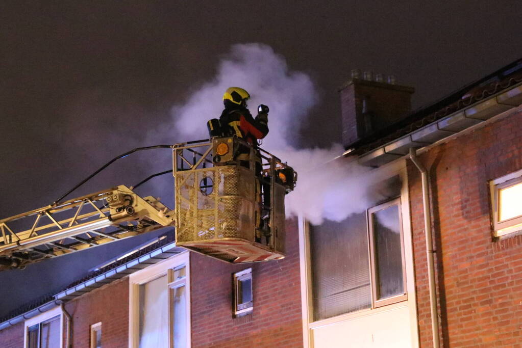Twee gewonden bij woningbrand