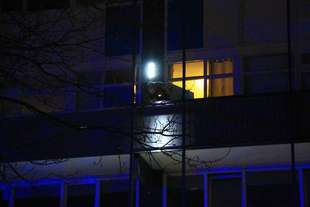 Onderzoek in flat vanwege melding van brand