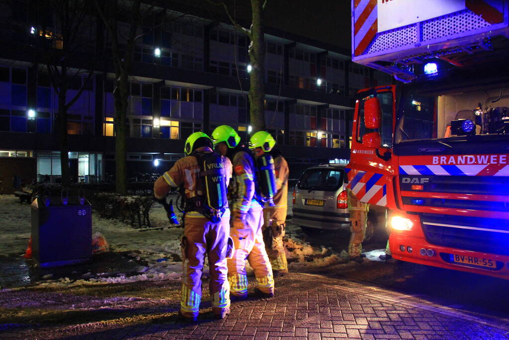 Onderzoek in flat vanwege melding van brand