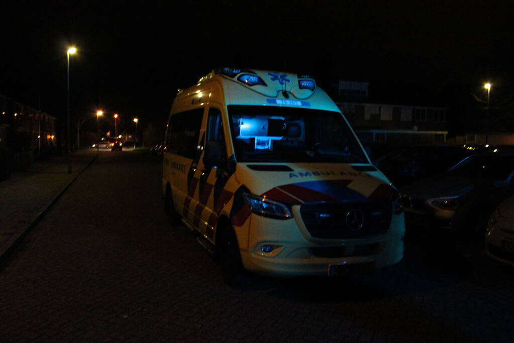 Traumateam assisteert bij incident in woning