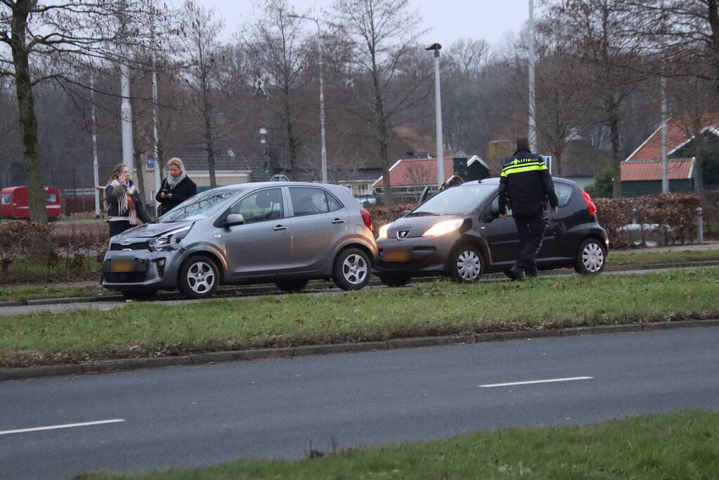 Drie personenwagens betrokken bij kettingbotsing