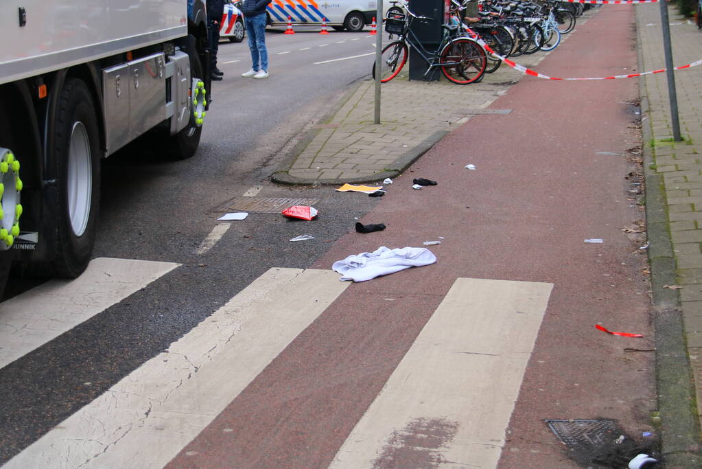 Persoon ernstig gewond bij ongeval met vrachtwagen