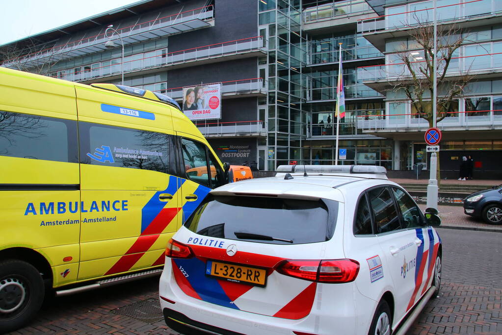 Steekpartij in Montessori Lyceum Oostpoort