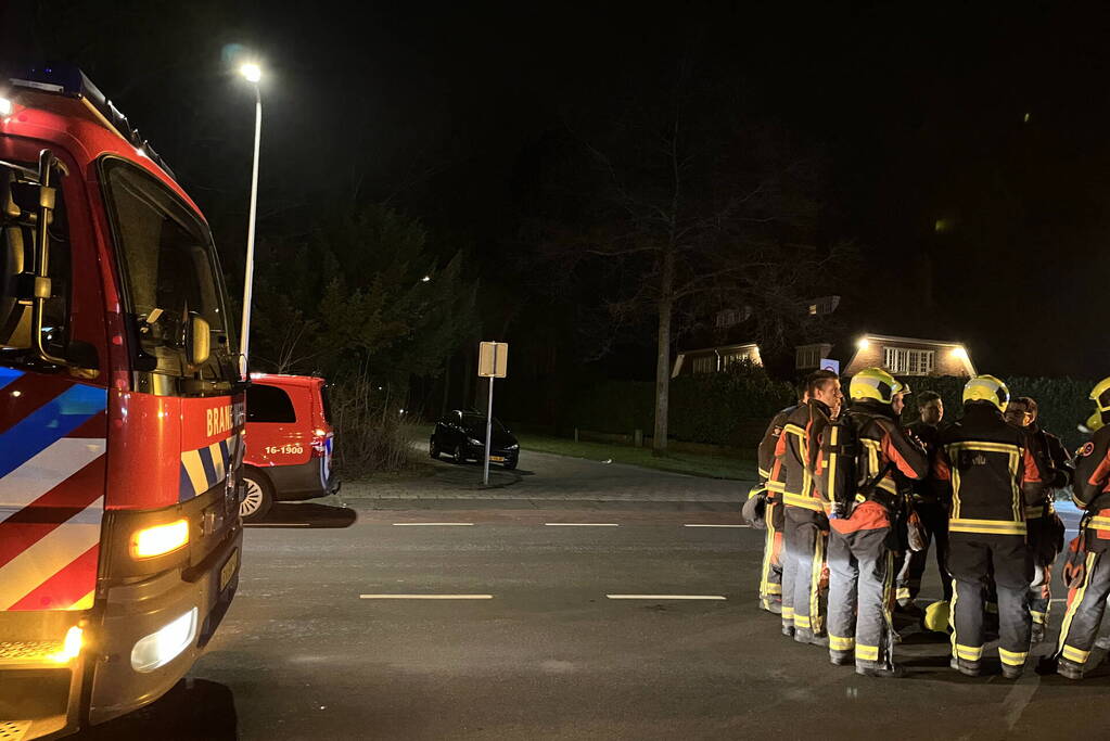 Brand in woning met rietendak