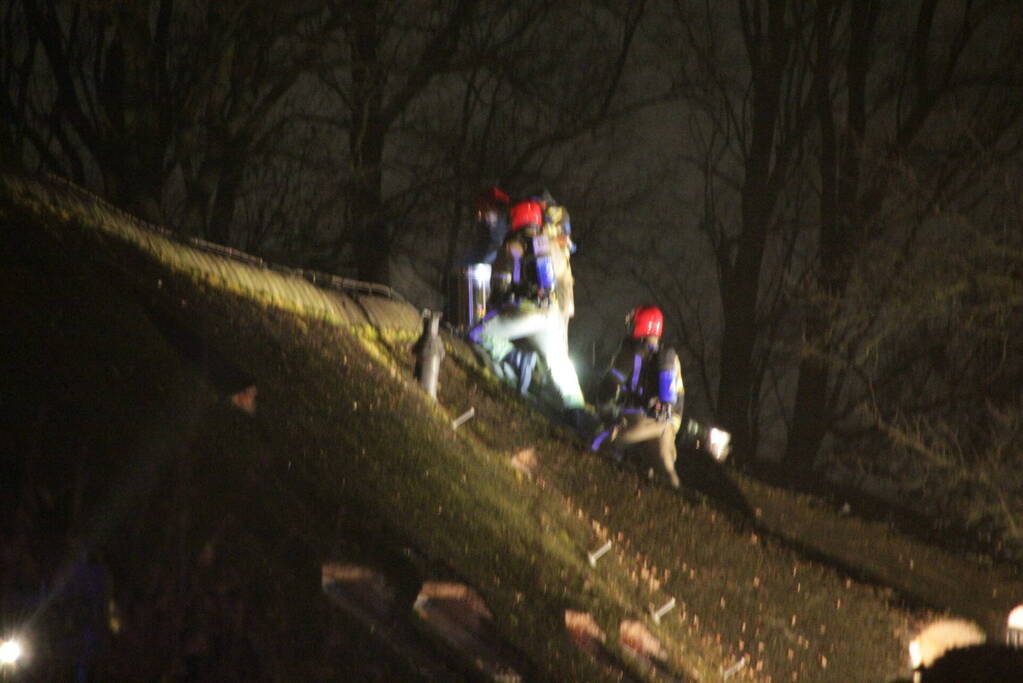 Brand in woning met rietendak