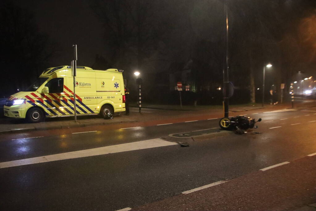 Scooterrijder gewond bij aanrijding
