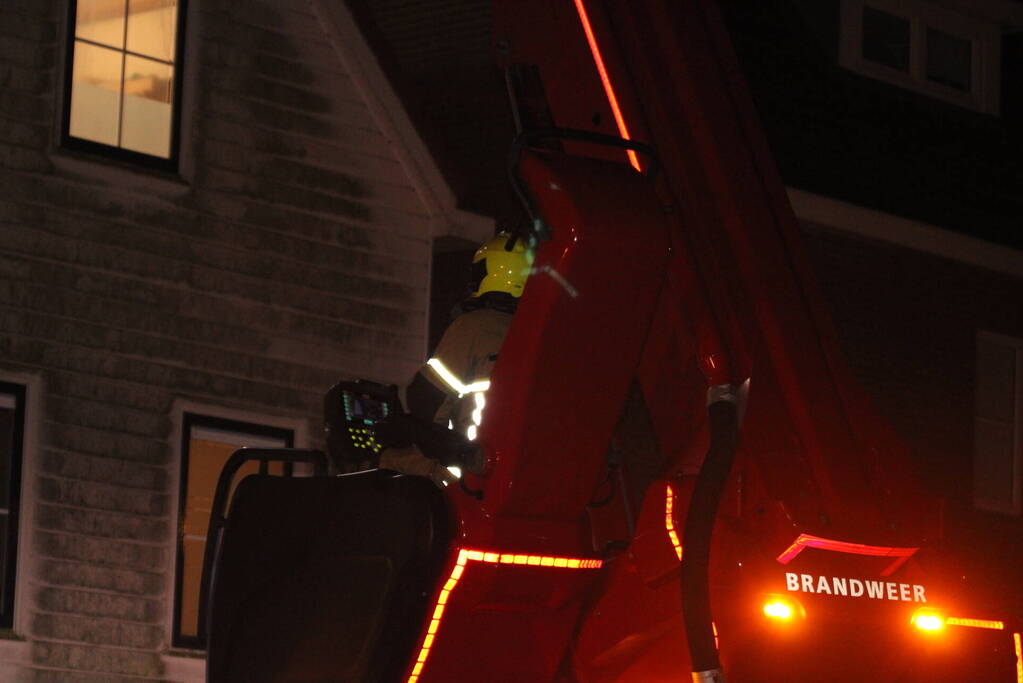 Schoorsteenbrand snel onder controle