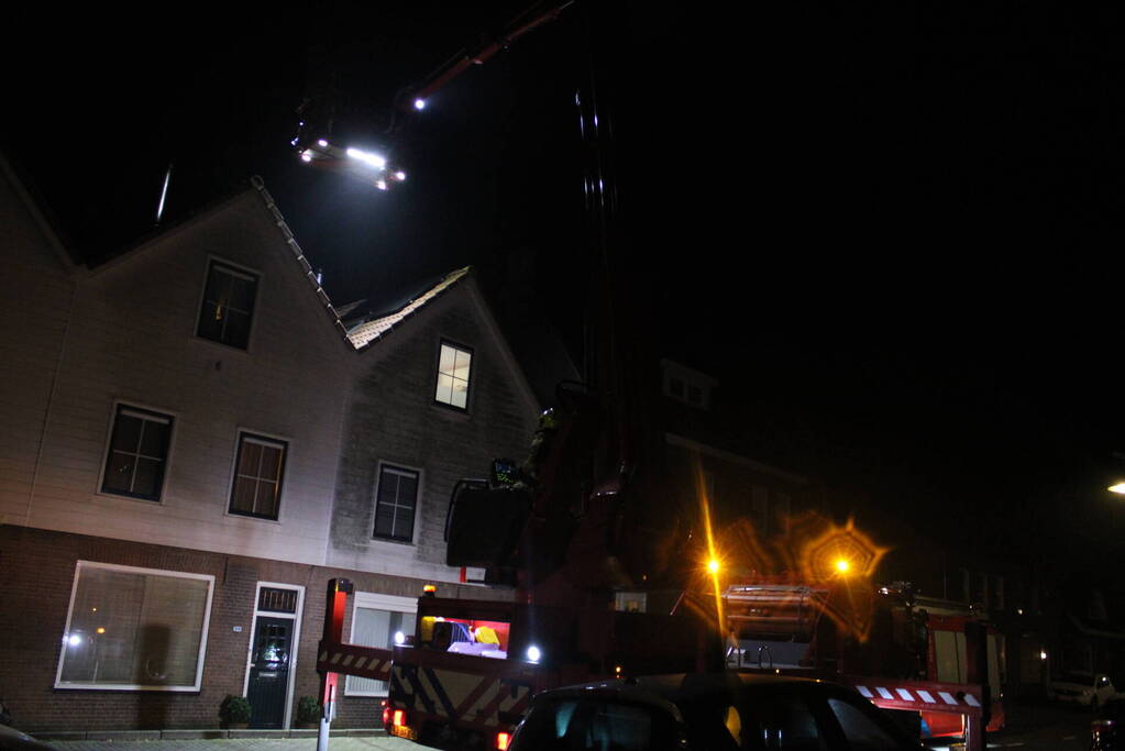 Schoorsteenbrand snel onder controle