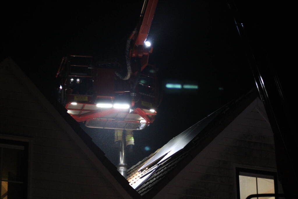 Schoorsteenbrand snel onder controle