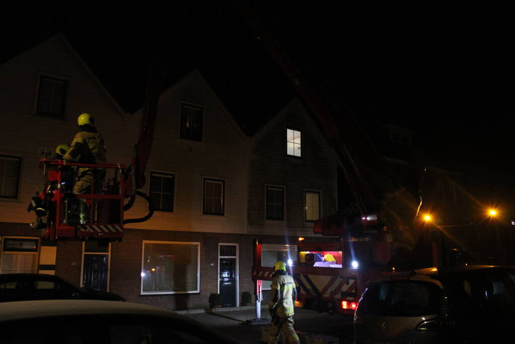 Schoorsteenbrand snel onder controle