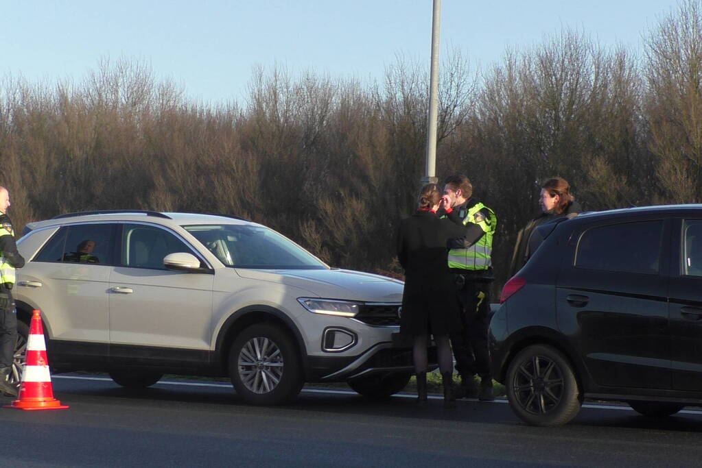 Rijstrook afgesloten na kop-staart botsing