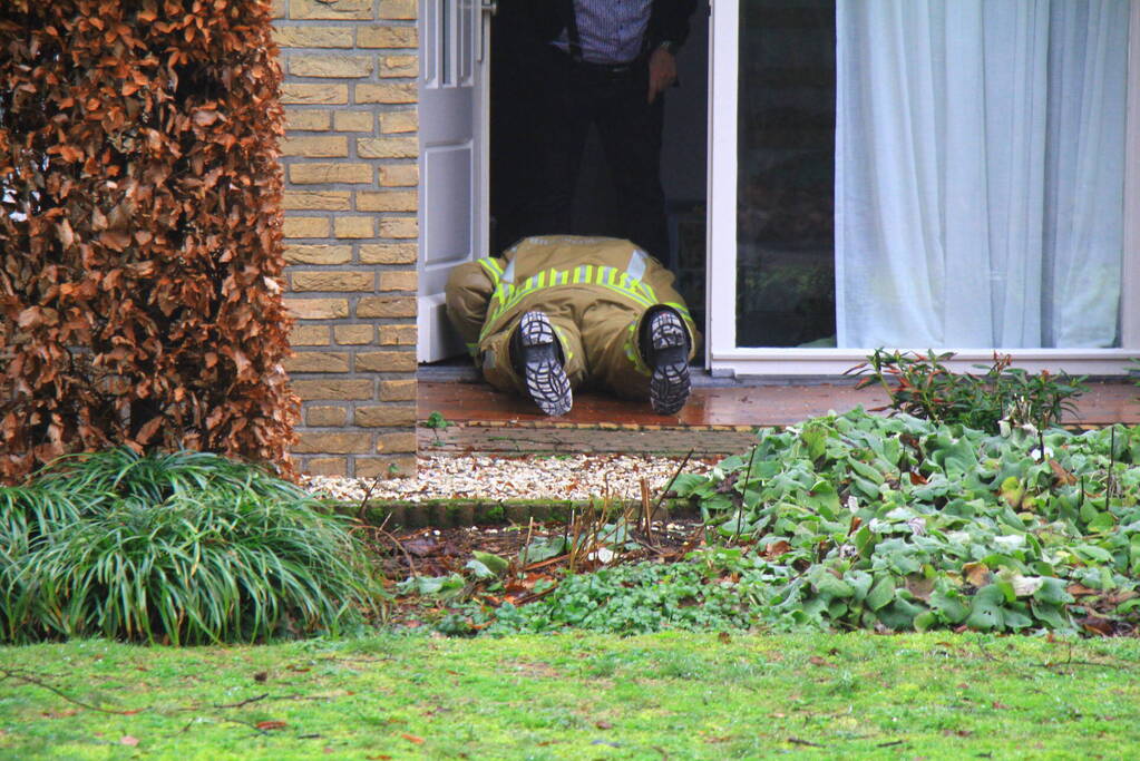 Onderzoek naar vreemde lucht in woning