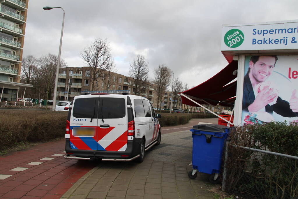 Kind valt uit kinderwagen bij aanrijding