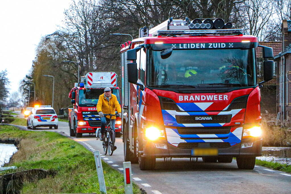 Omstanders redden scootmobiel bestuurder uit het water