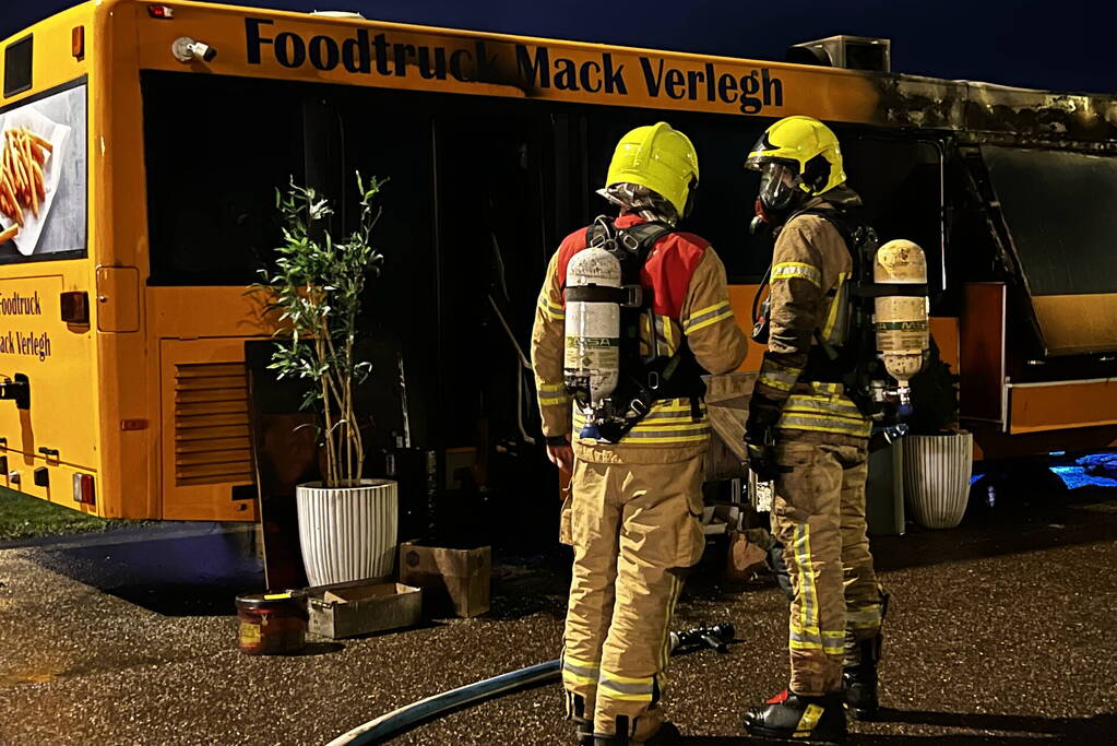Foodtruck compleet uitgebrand
