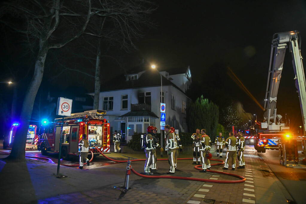 Bewoner gewond bij brand in appartement