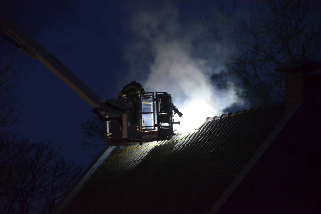 Flinke schade aan dak door brand