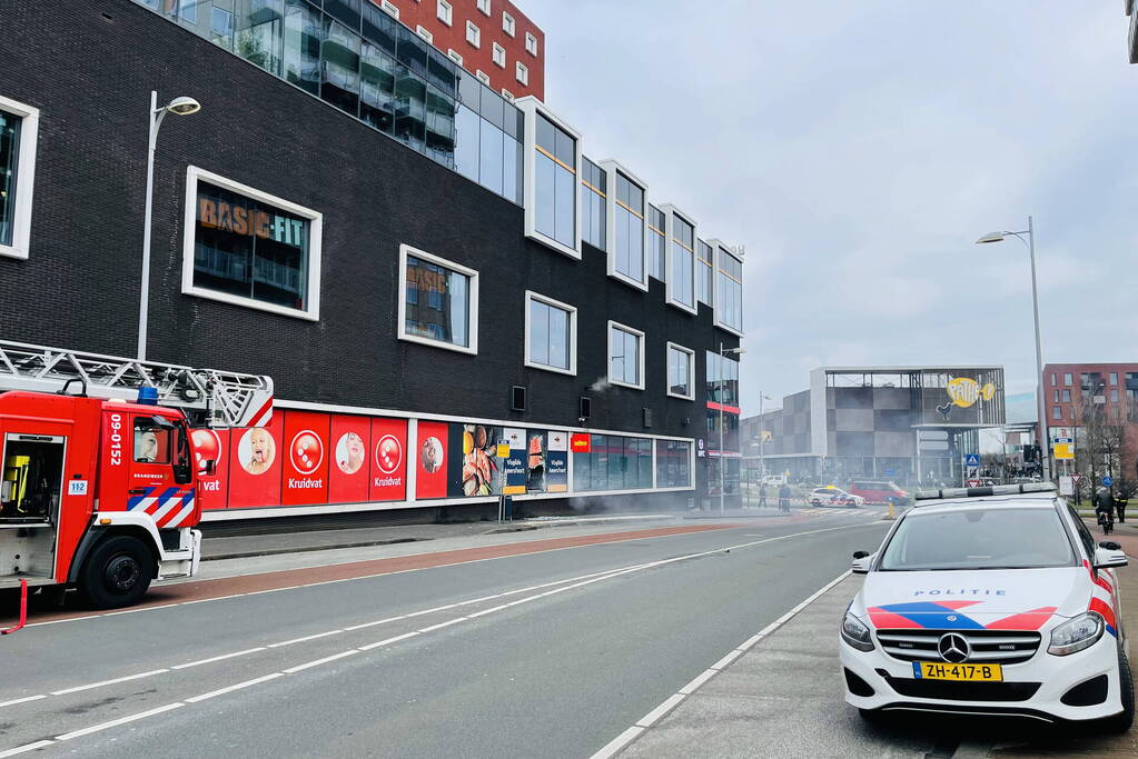 Winkelcentrum ontruimd vanwege brand