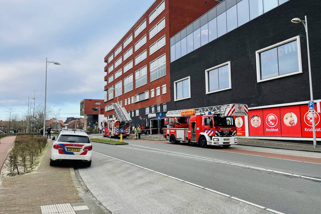 Winkelcentrum ontruimd vanwege brand