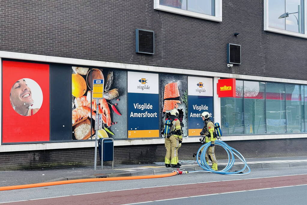 Winkelcentrum ontruimd vanwege brand