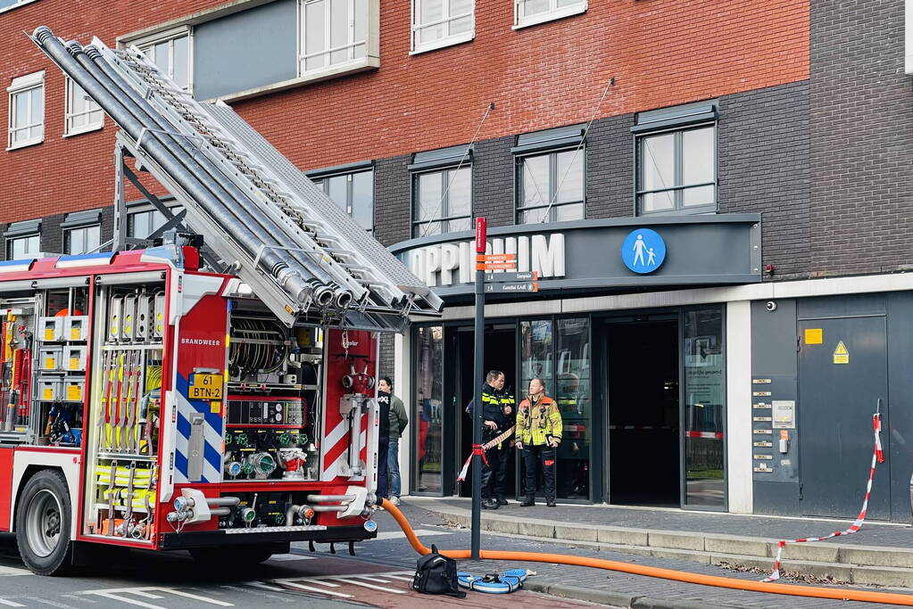 Winkelcentrum ontruimd vanwege brand