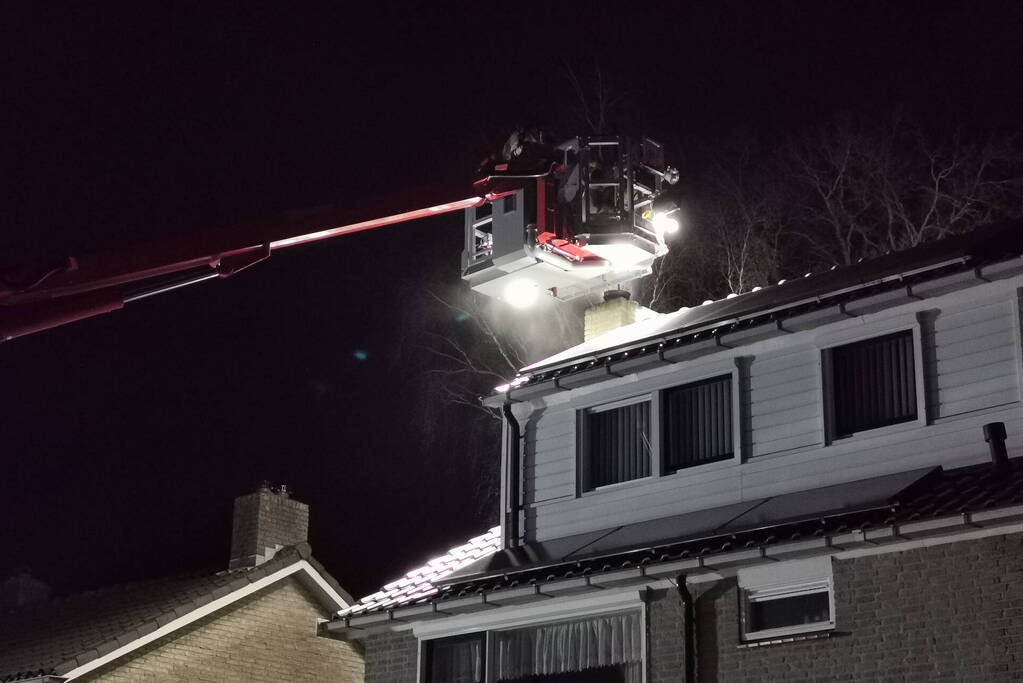 Schoorsteen geveegd na brand