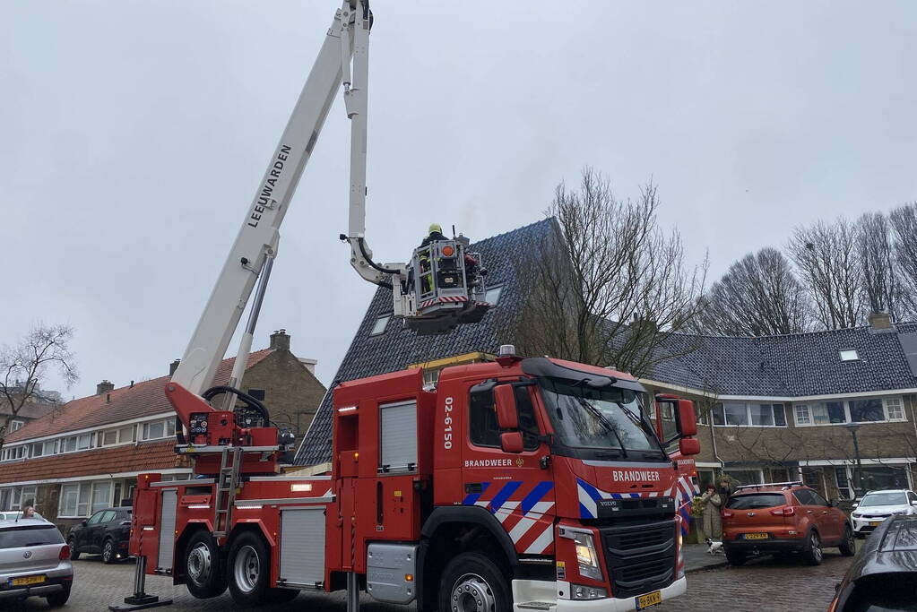 Schoorsteenbrand snel onder controle