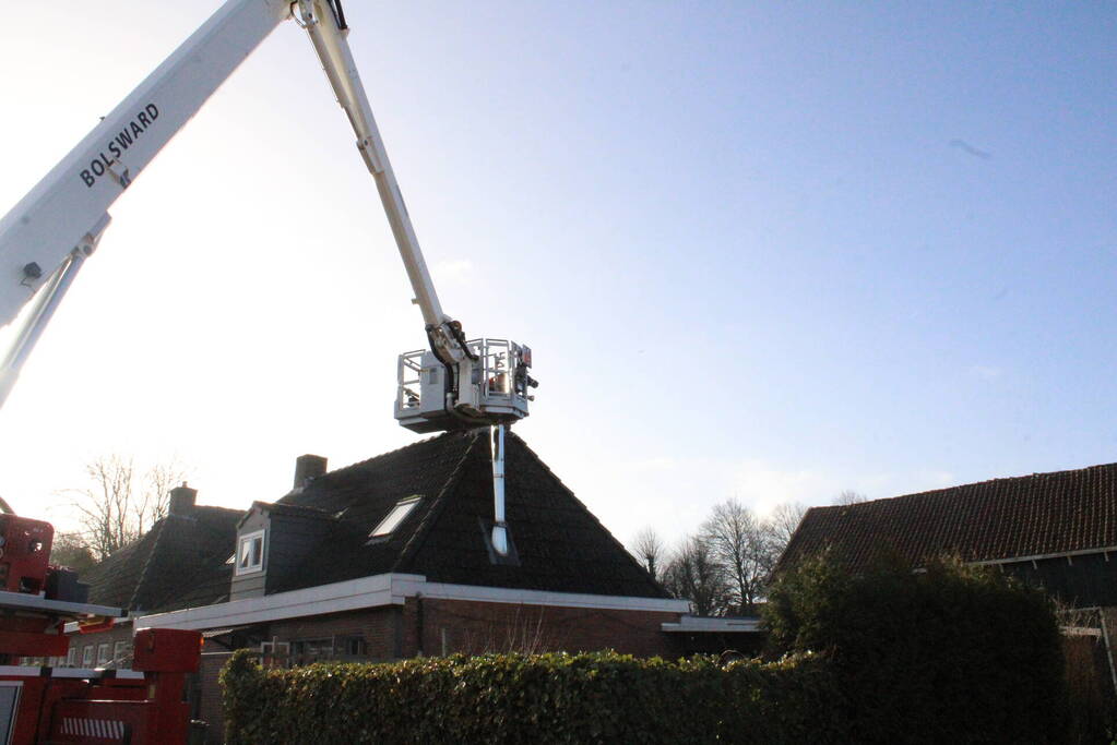 Brandweer controleert woning na melding schoorsteenbrand