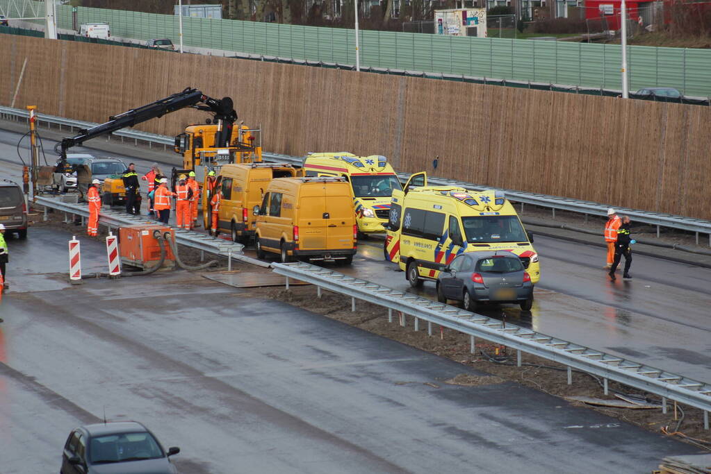 Traumahelikopter landt op provincialeweg