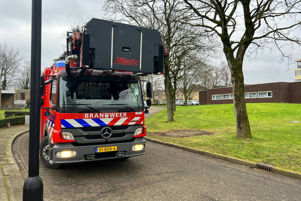 Gaslekkage in voortuin van woning