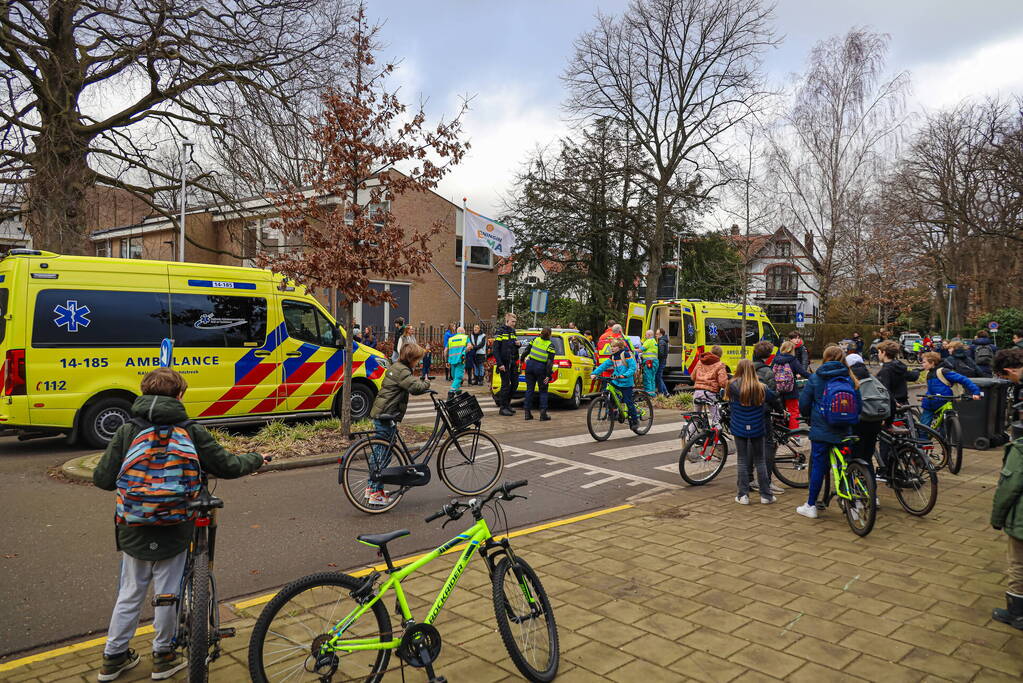 Traumahelikopter landt bij Koningin Emmaschool
