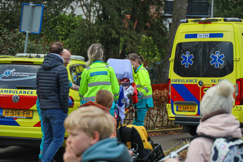 Traumahelikopter landt bij Koningin Emmaschool