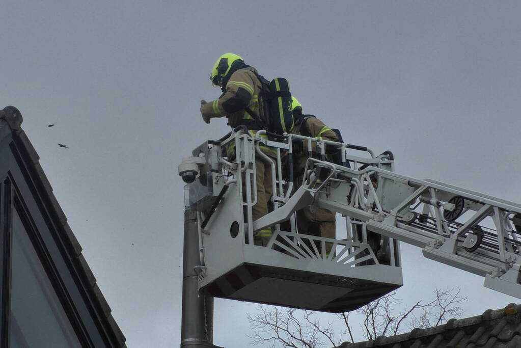 Brandweer ingezet bij brand in schoorsteen